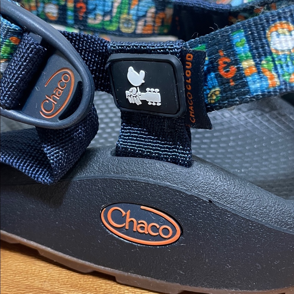 Men’s Chaco Summer of 69 Z/Cloud 2 Sandal Woodstock Peace & Love Print Size 11 - Picture 10 of 16